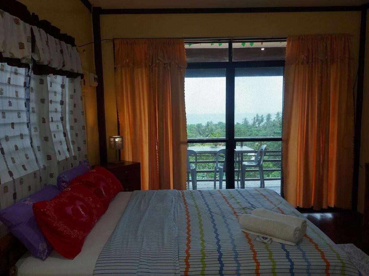 Island Samal Overlooking View House With Swimming Pools San Antonio  エクステリア 写真